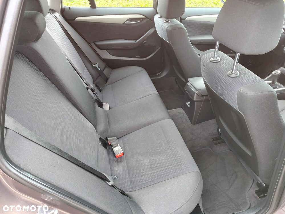 BMW X1 sDrive18d - 37