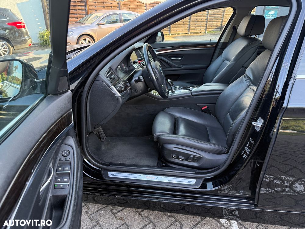 BMW Seria 5 525d Aut. Luxury Line - 13