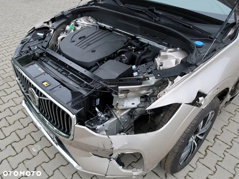 Volvo XC 60 B5 B AWD Plus Bright - 28
