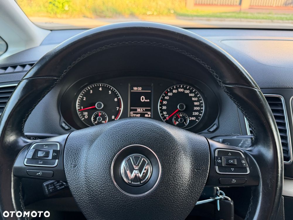 Volkswagen Sharan - 16