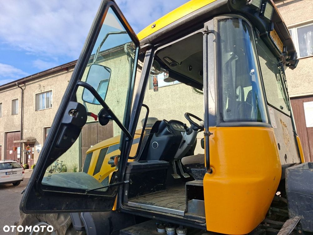 JCB Fastrac 3230 4X4 - 9