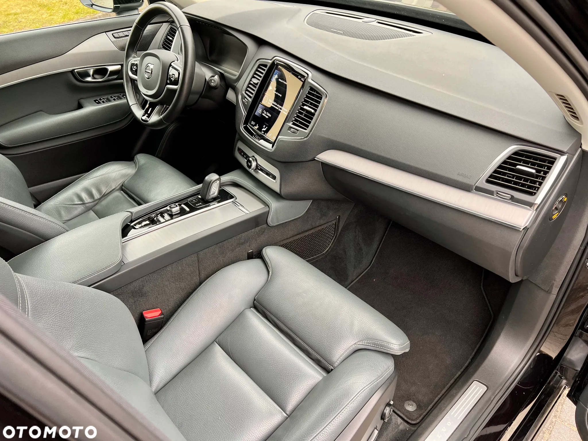 Volvo XC 90 B5 D AWD Geartronic Momentum - 27
