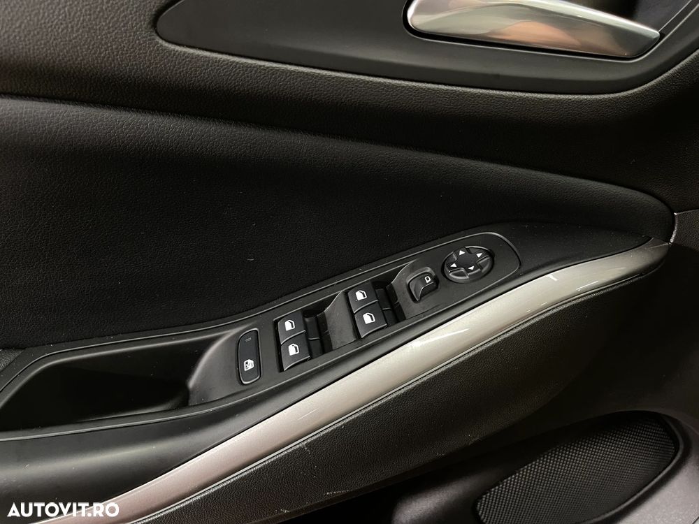 Opel Grandland X 1.2 Turbo START/STOP AT8 GLX - 21