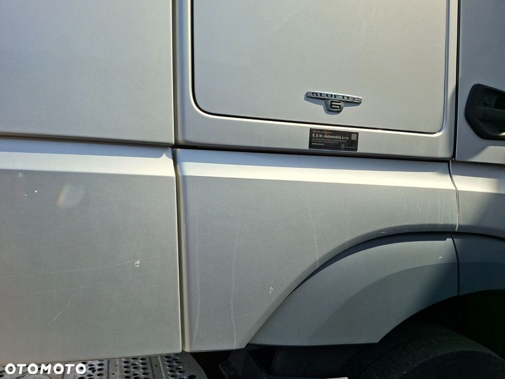 Versalift Actros 1845 - 40