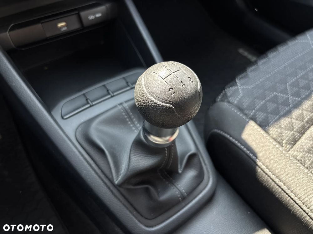 Kia Rio 1.2 M - 18