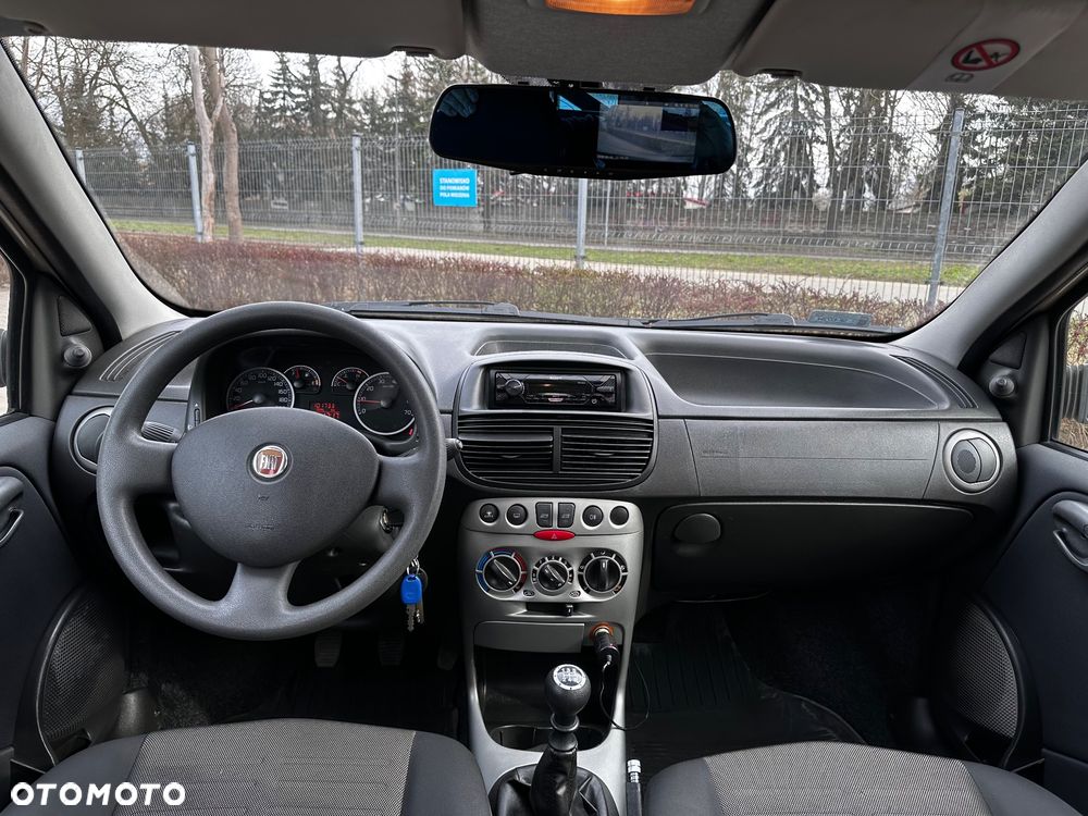 Fiat Punto - 16