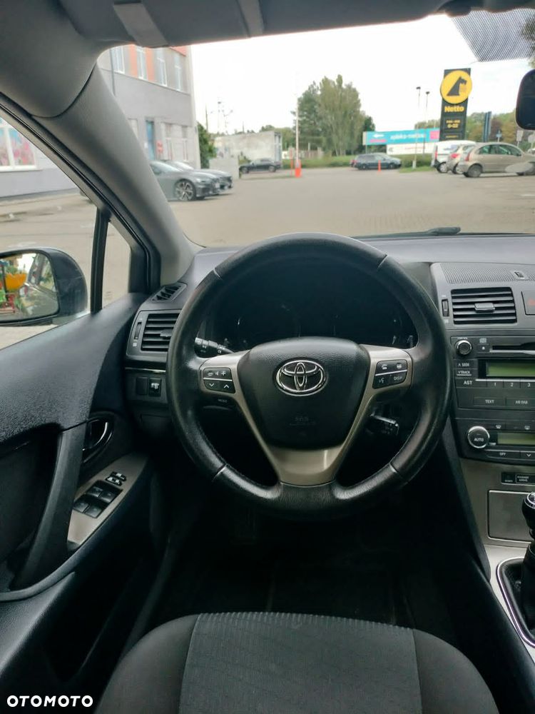 Toyota Avensis 2.2 D-4D 2010 - 6