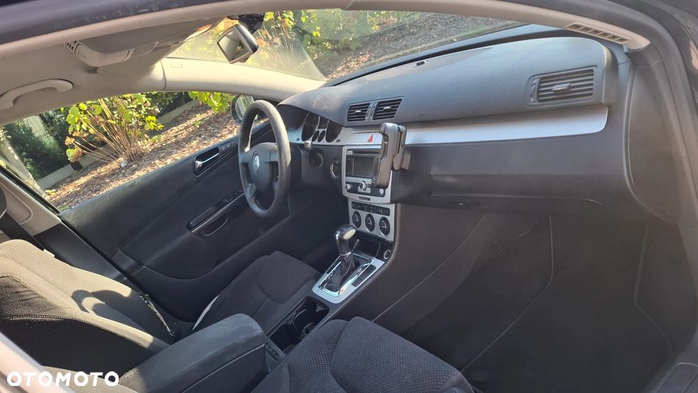 Volkswagen Passat - 9