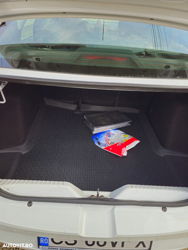 Dacia Logan ECO-G 100 Essential - 8