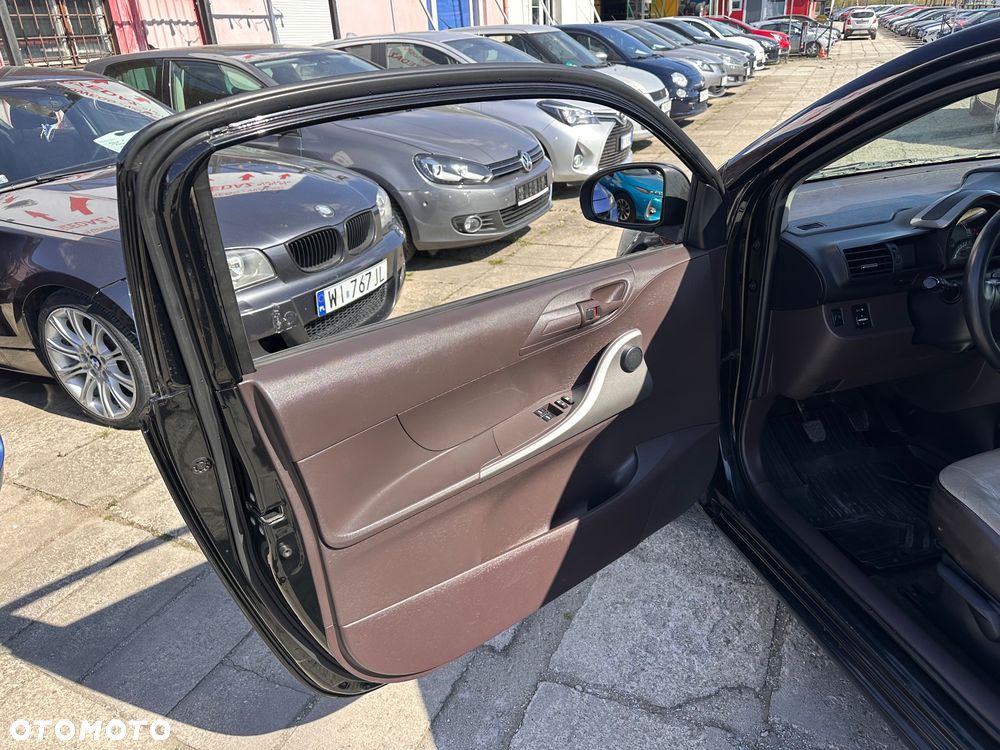 Toyota iQ 1.0 Sol - 16