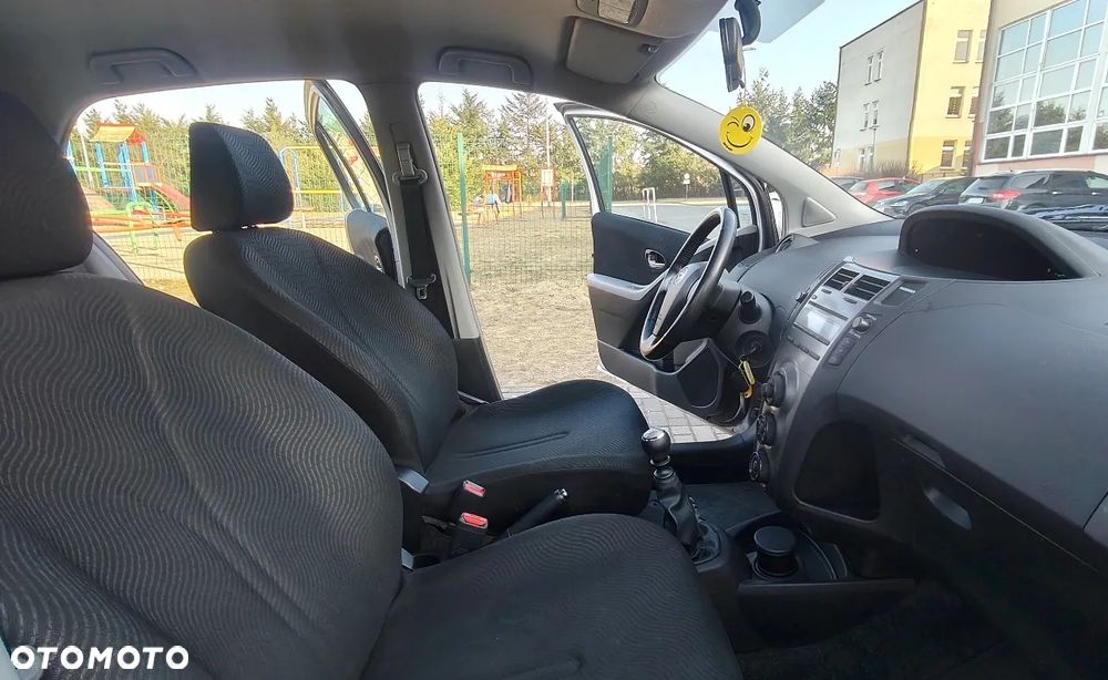 Daihatsu Charade Standard - 19