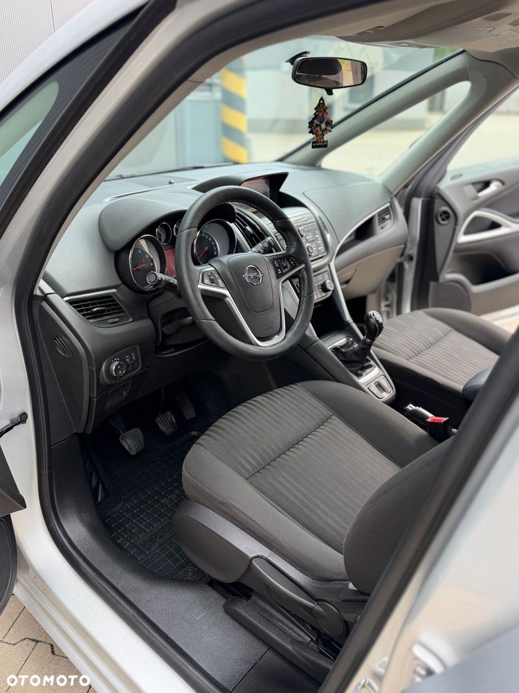 Opel Zafira Tourer 1.4 Turbo Business Innovation - 36