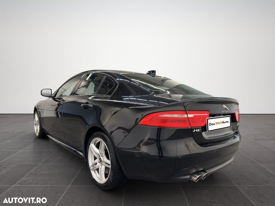 Jaguar XE 2.0 AWD R-Sport - 4