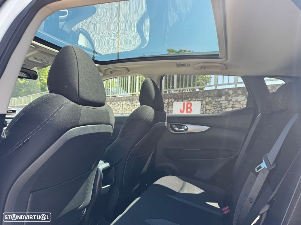 Nissan Qashqai 1.2 DIG-T N-Connecta - 16