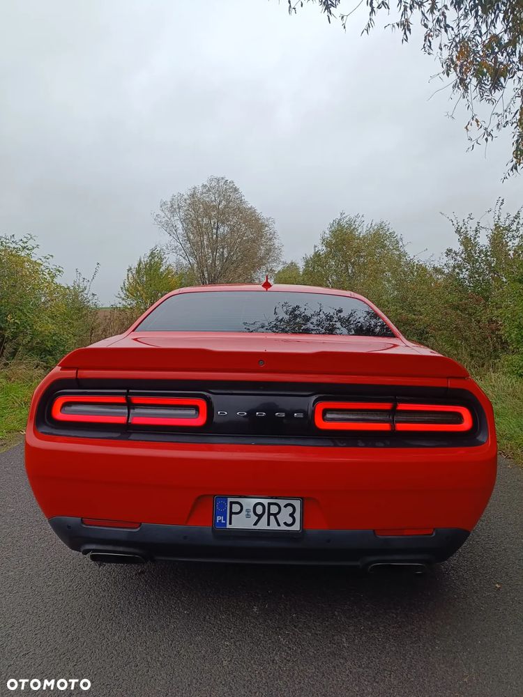 Dodge Challenger 5.7 R/T - 7