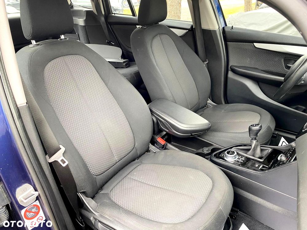 BMW Seria 2 216d GT - 6