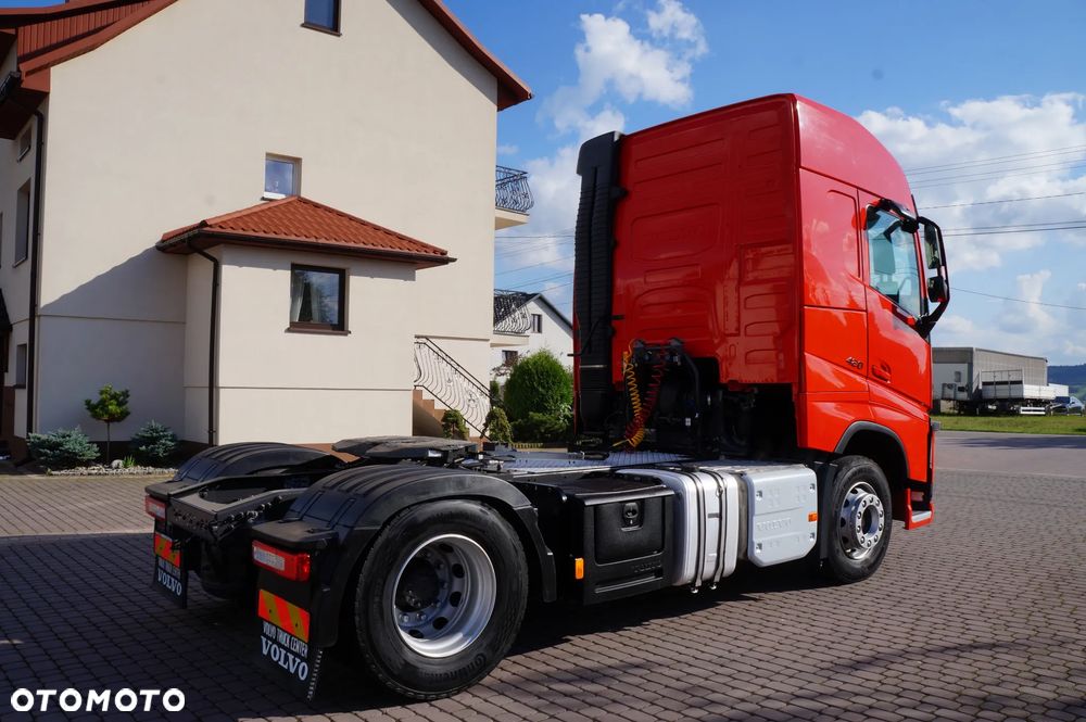 Volvo FH 4 EURO 6 GLOBETROTTER PEŁEN SERWIS HYDRAULIKA - 4