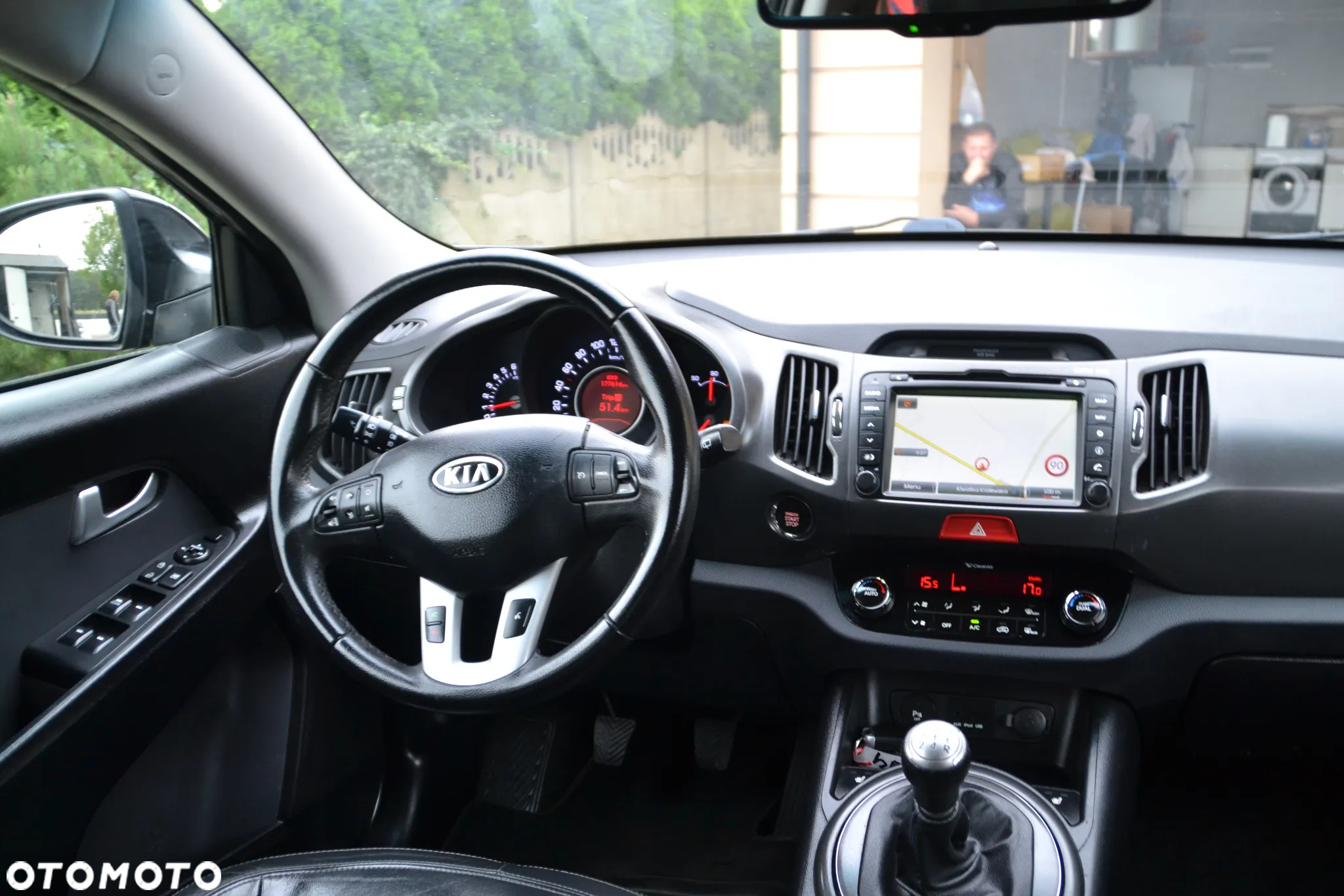 Kia Sportage 2.0 CVVT 2WD Attract - 33