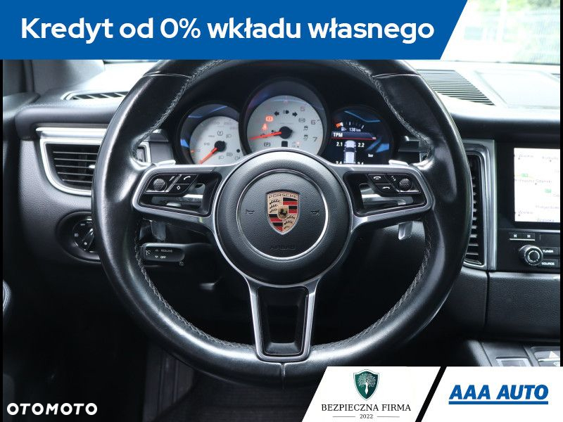 Porsche Macan - 24