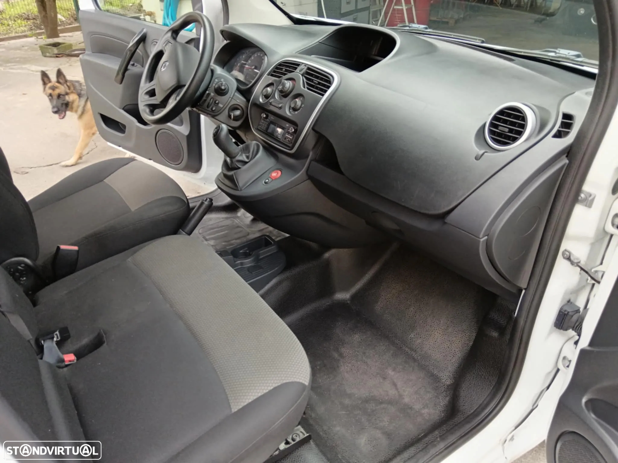 Renault Kangoo 1.5 Dci MAXI 3 LUGARES - 9