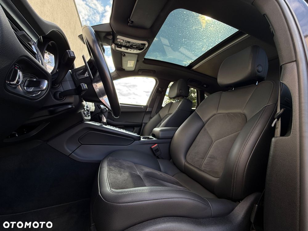 Porsche Macan - 28
