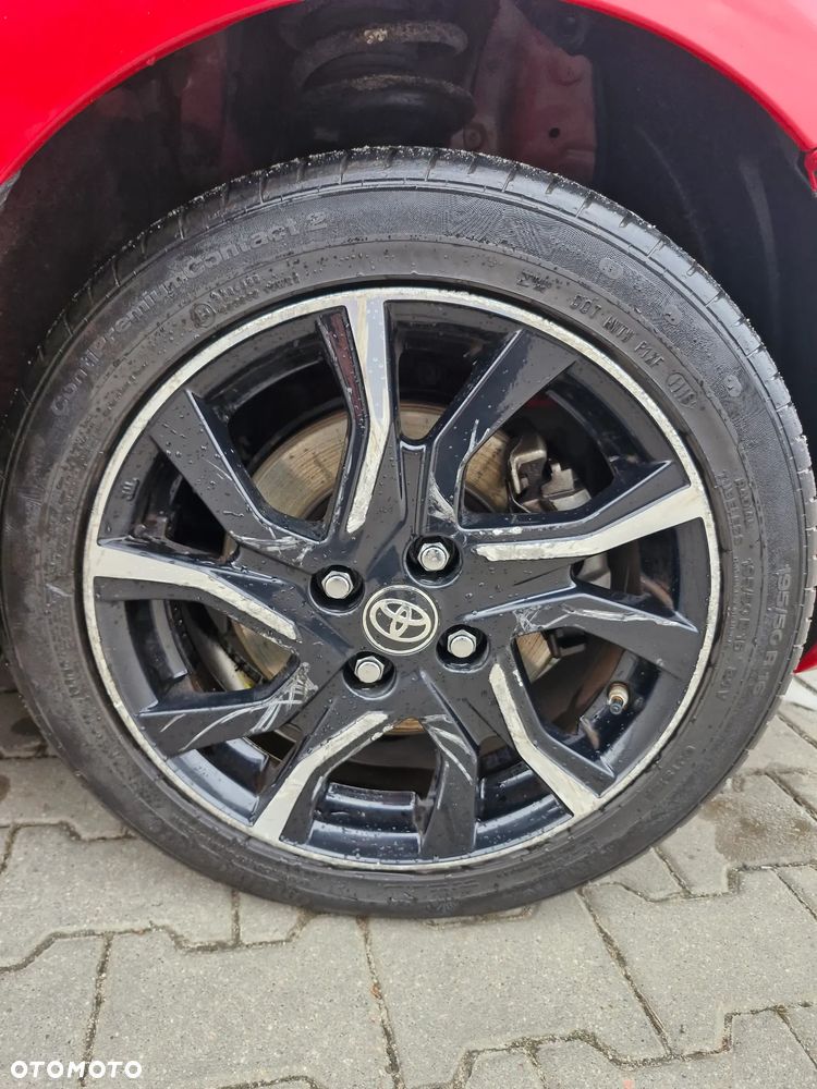 Toyota Yaris Hybrid 100 Active EU6 - 17