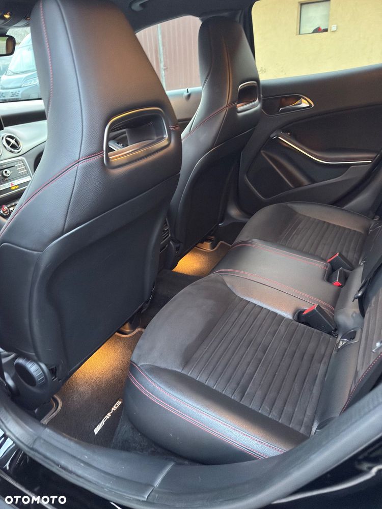 Mercedes-Benz GLA 220 4-Matic AMG Line - 14