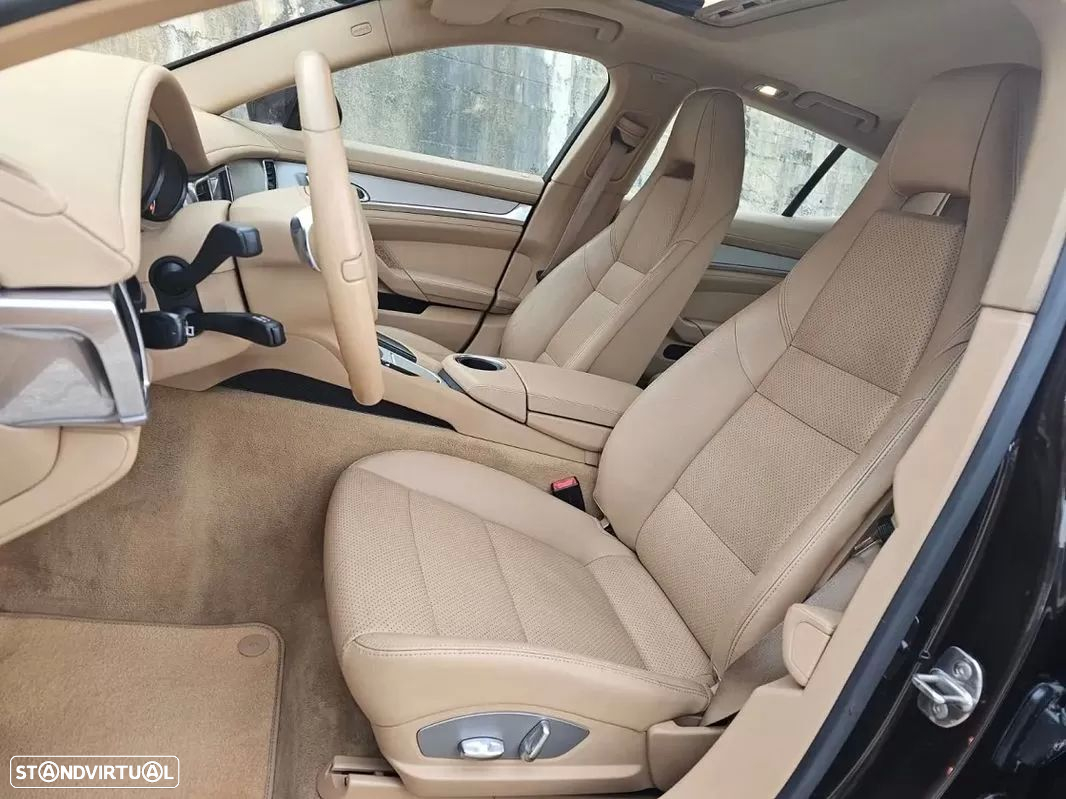 Porsche Panamera Platinum Edition - 12