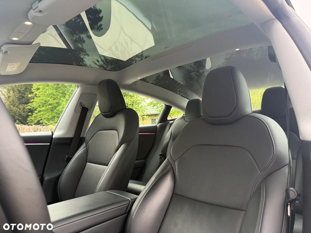Tesla Model 3 Long Range AWD - 11