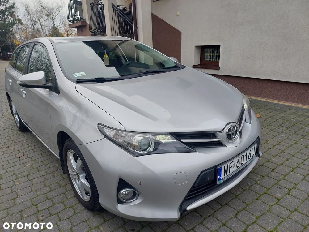 Toyota Auris 1.6 Comfort - 1
