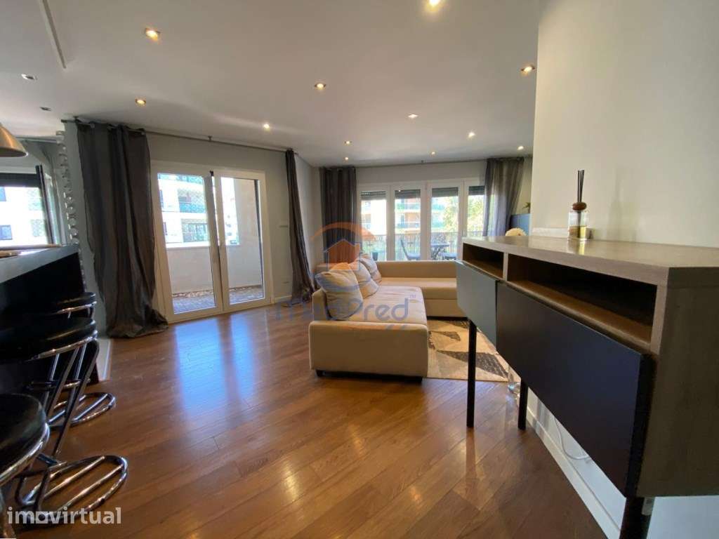 Apartamento T1 com 2 Varandas, 1 Parqueamento e Arrecadação | Jardi... - Grande imagem: 2/25