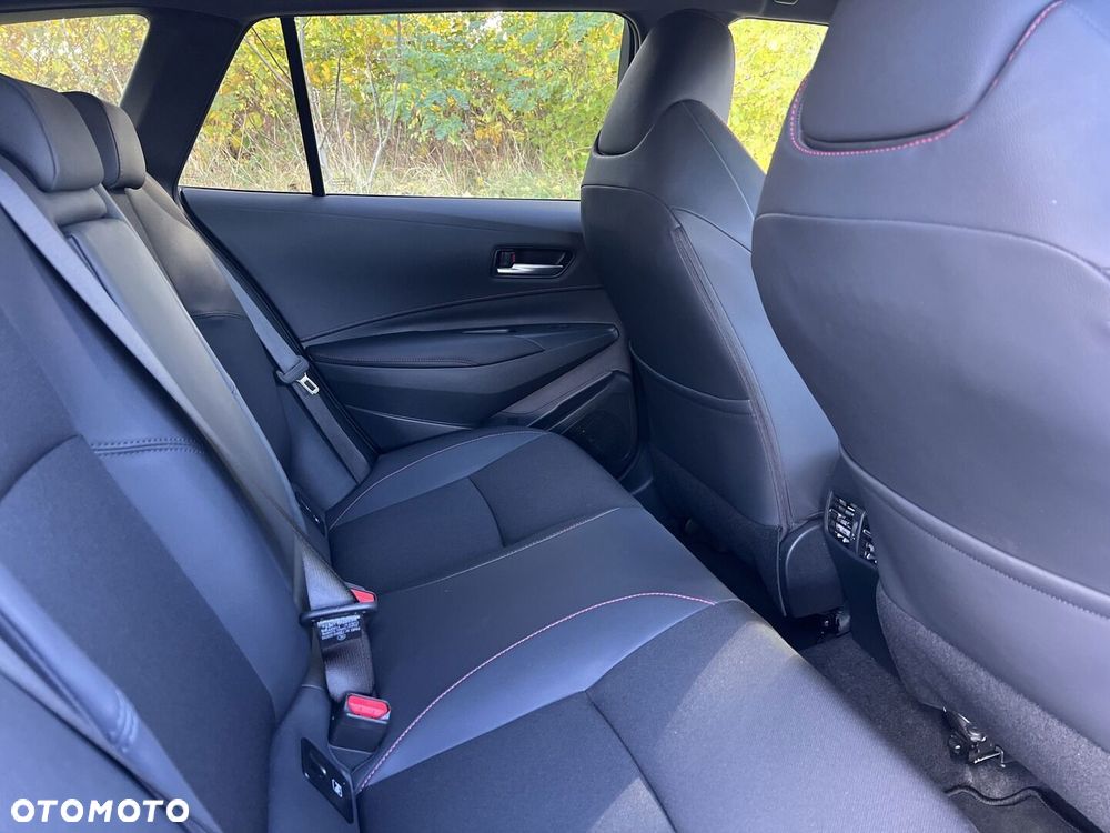 Toyota Corolla - 10