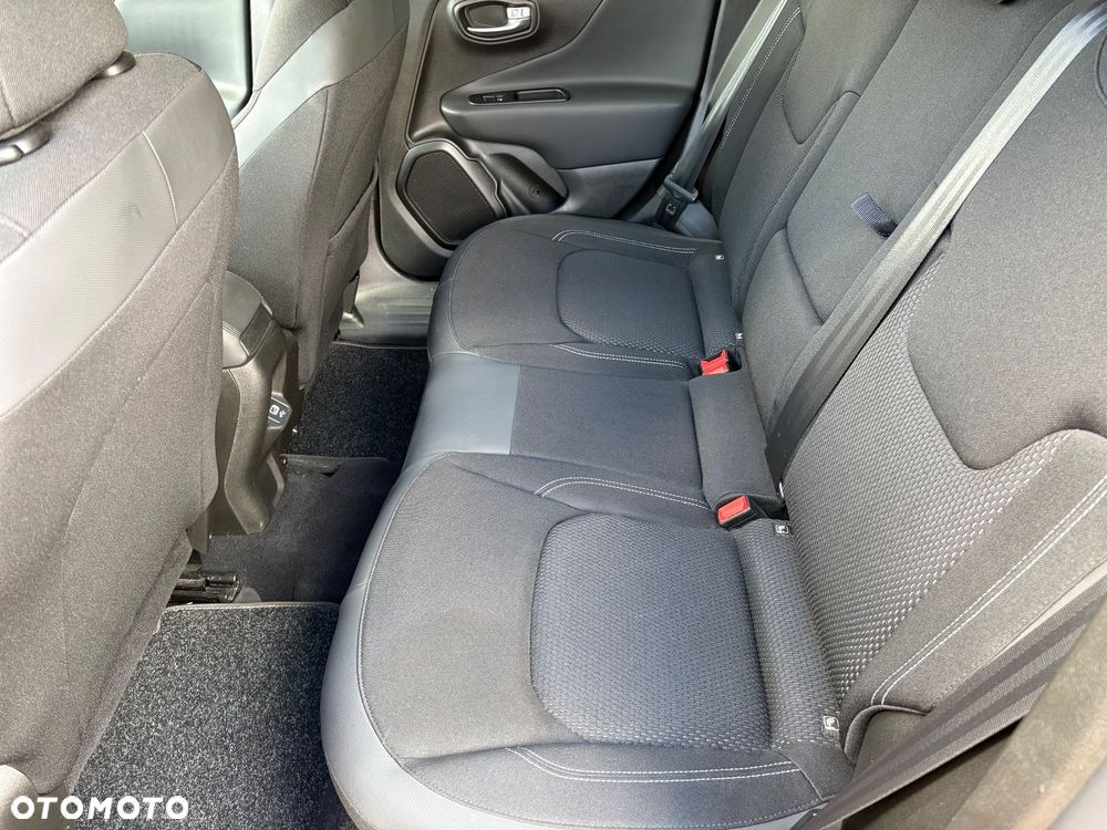 Jeep Renegade - 12