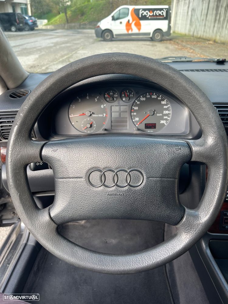 Audi A4 1.6 Plus - 11