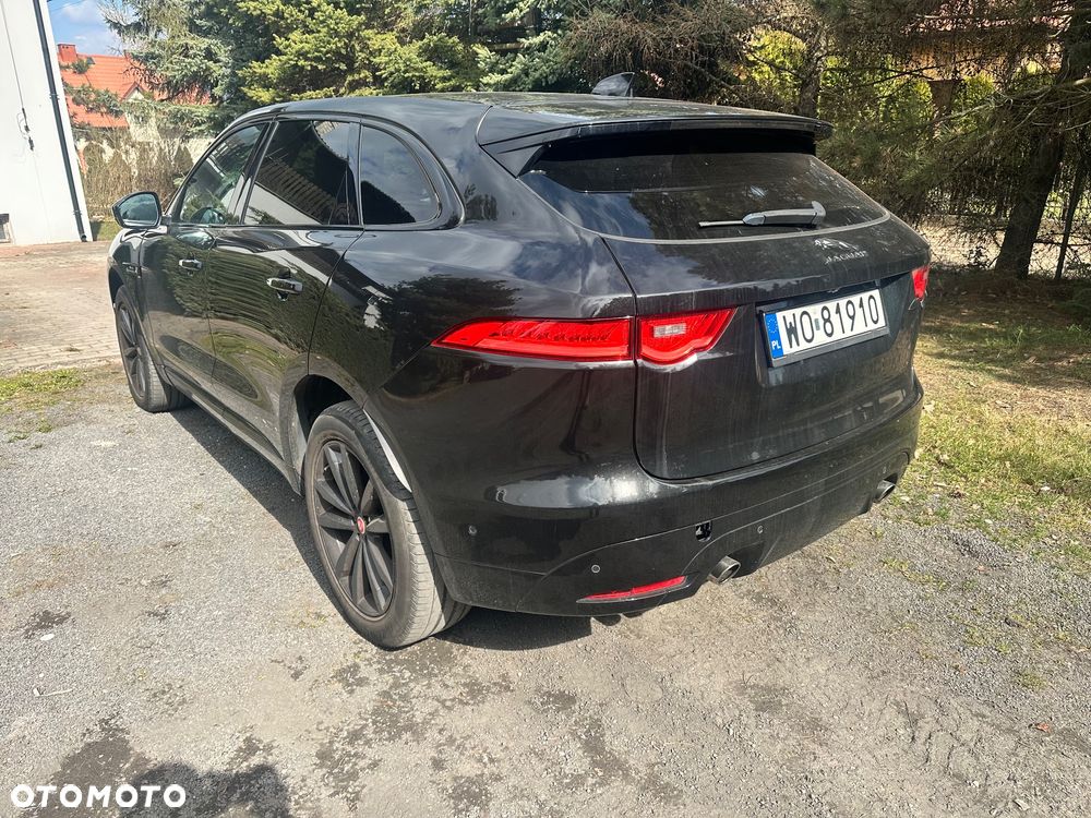 Jaguar F-Pace 25t AWD R-Sport - 4