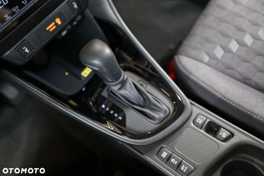 Toyota Yaris Hybrid 1.5 Style - 22