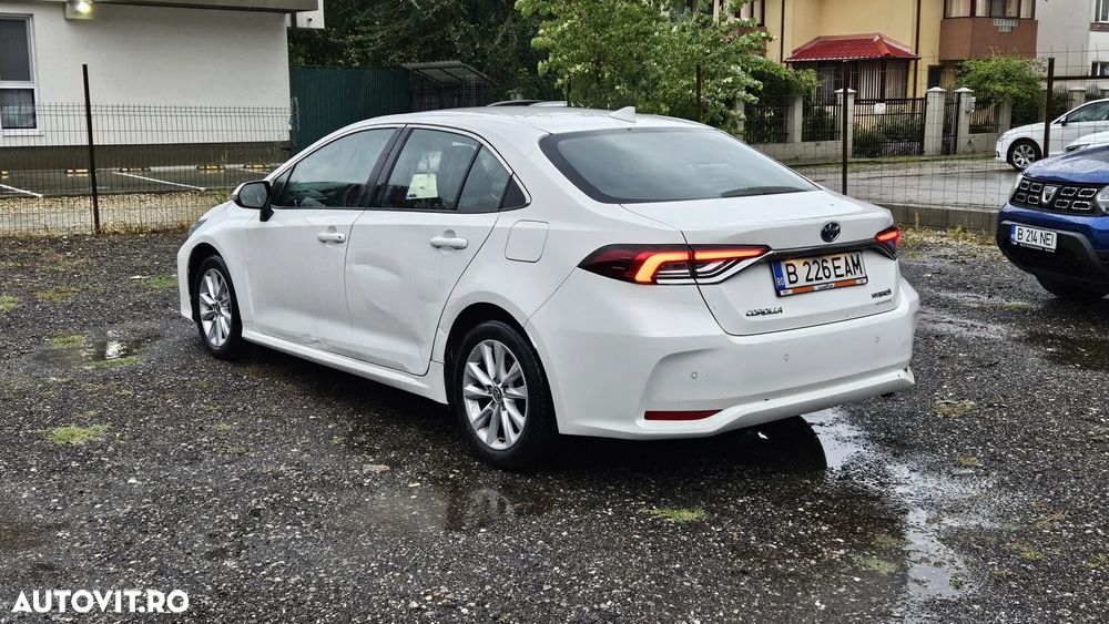 Toyota Corolla Sedan 1.8 HSD Business - 4