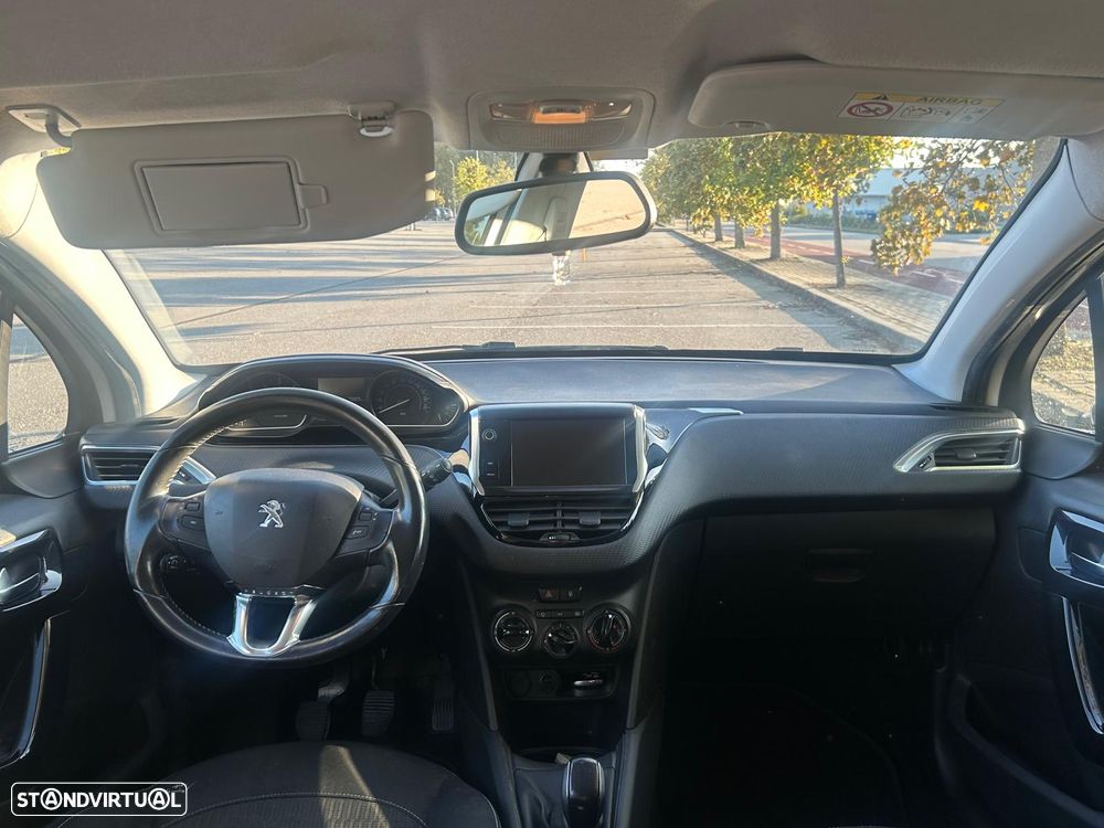 Peugeot 208 1.6 BlueHDi Style - 8