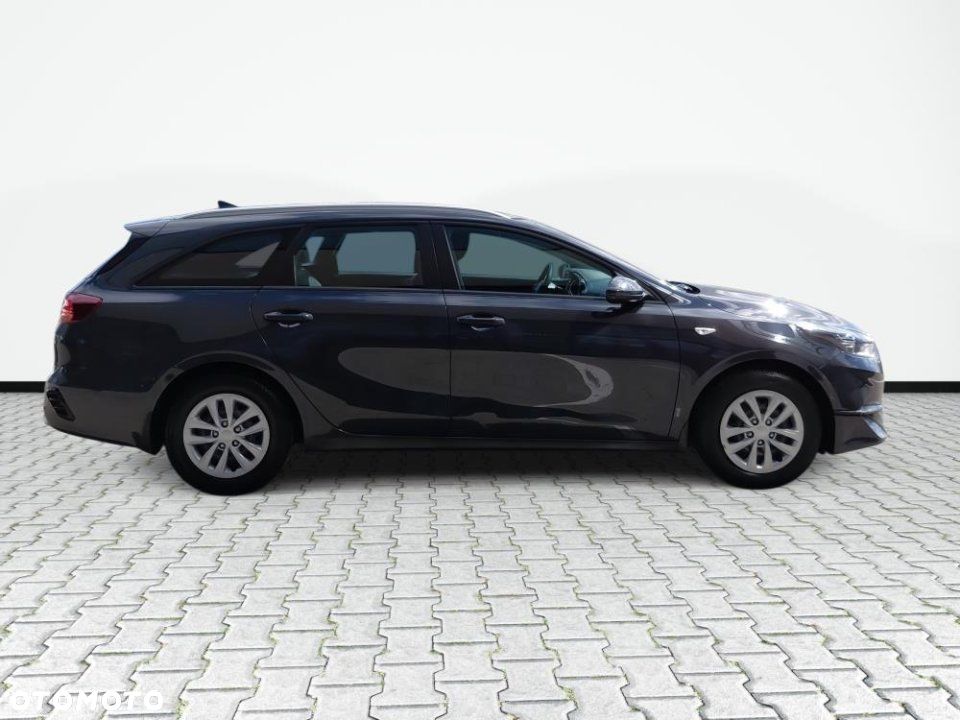 Kia Ceed - 4