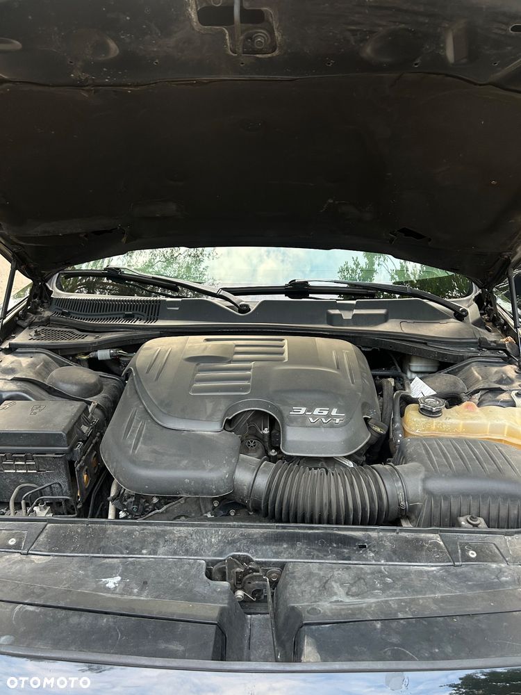 Dodge Challenger - 12