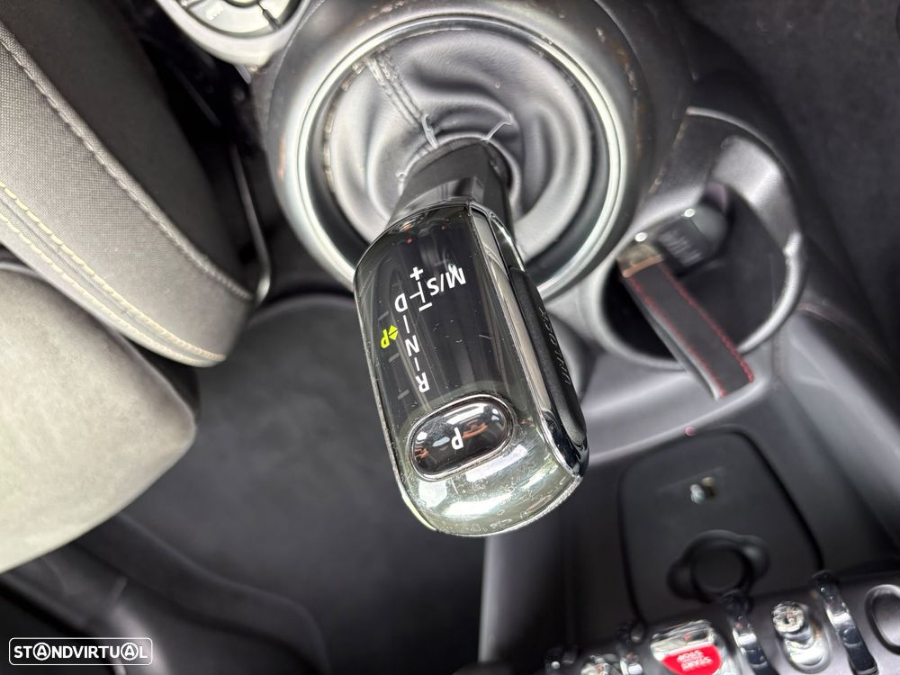MINI 5 Portas Cooper D Aut. - 27