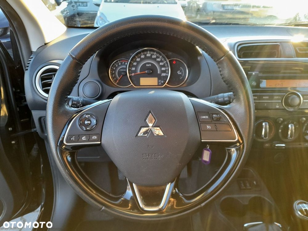 Mitsubishi Space Star - 13