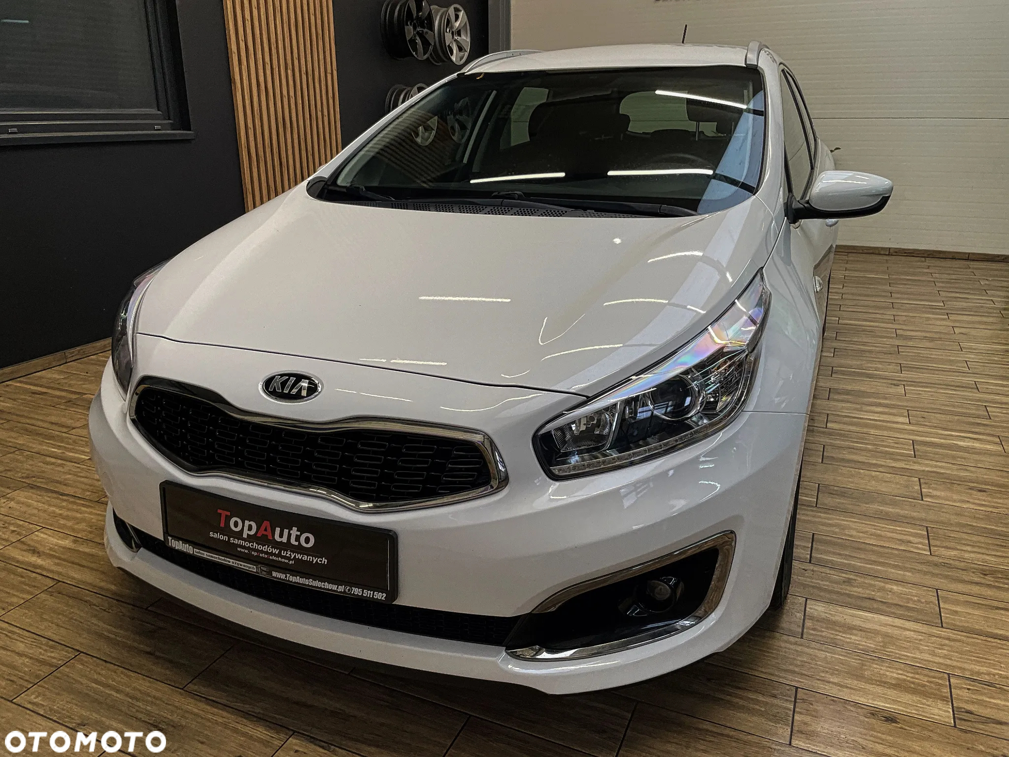 Kia Ceed 1.4 Attract - 14