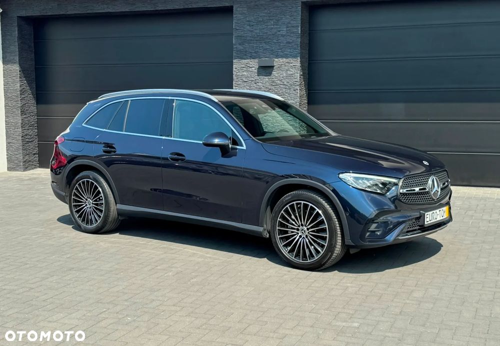 Mercedes-Benz GLC 300 4Matic 9G-TRONIC AMG Line Advanced - 9
