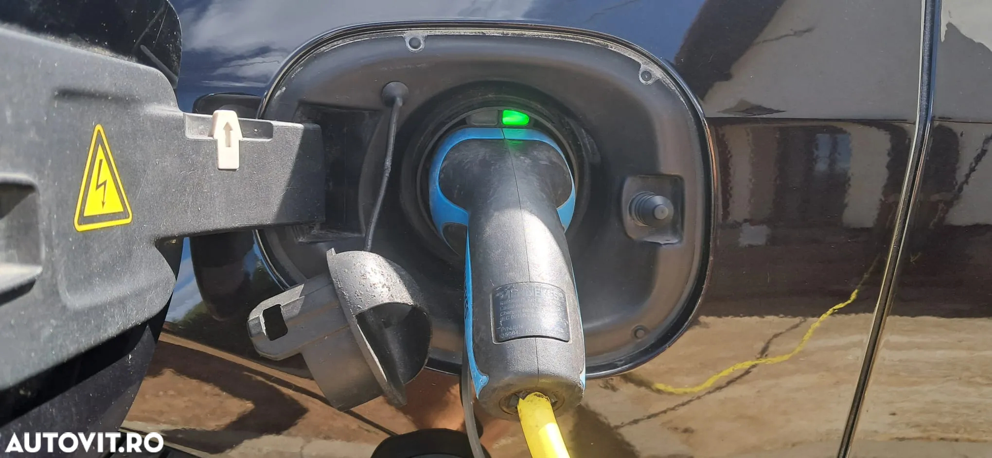 Volvo V60 D6 Plug-In-Hybrid AWD Geartronic Summum - 4