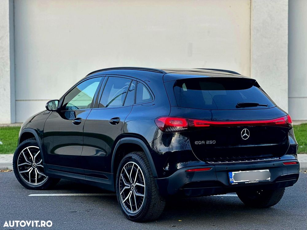Mercedes-Benz EQA 250 AMG Line - 4