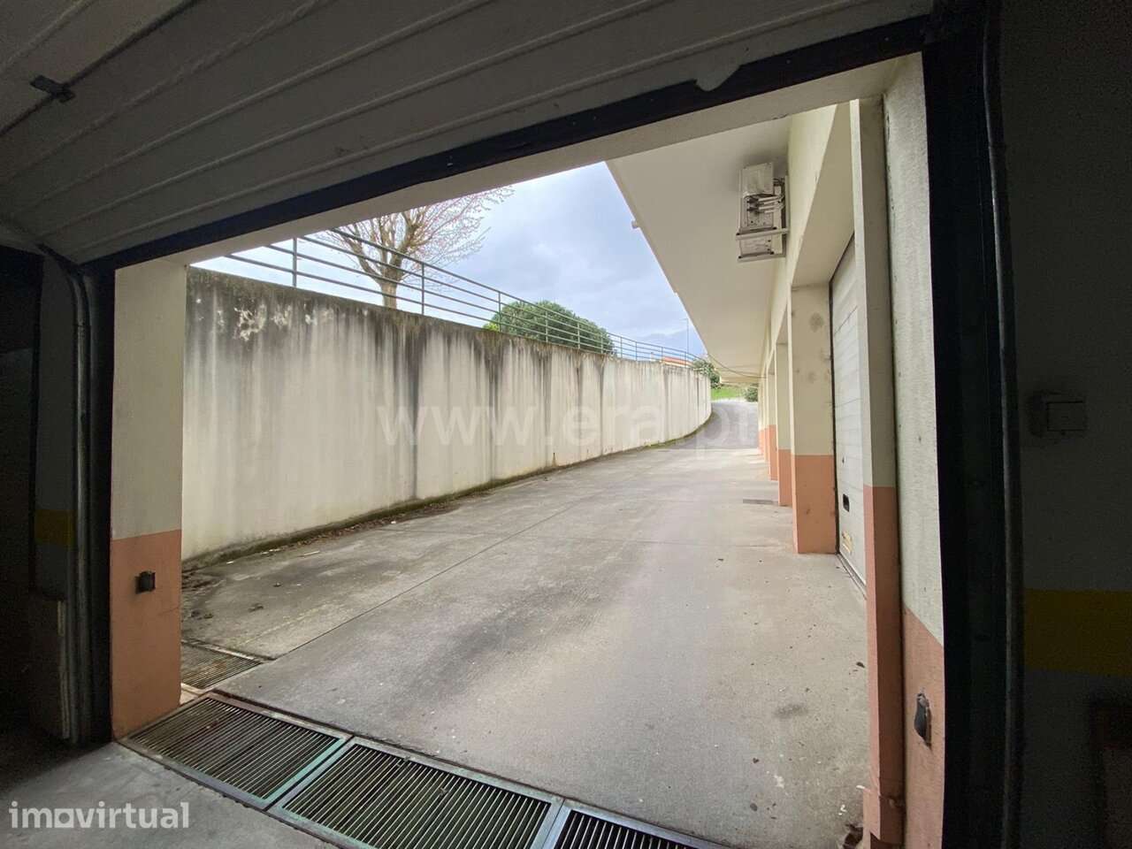 Garagem / Fundão, Fundão - Grande imagem: 2/3