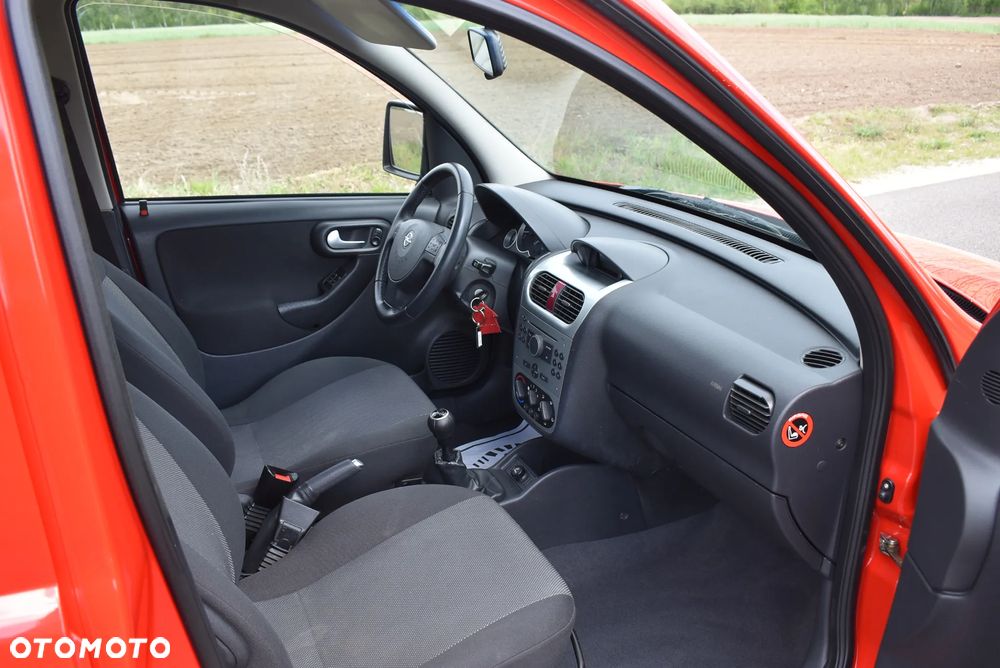 Opel Combo Tour Color Edition - 27