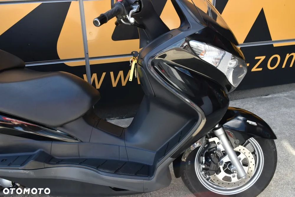 Suzuki Burgman - 5
