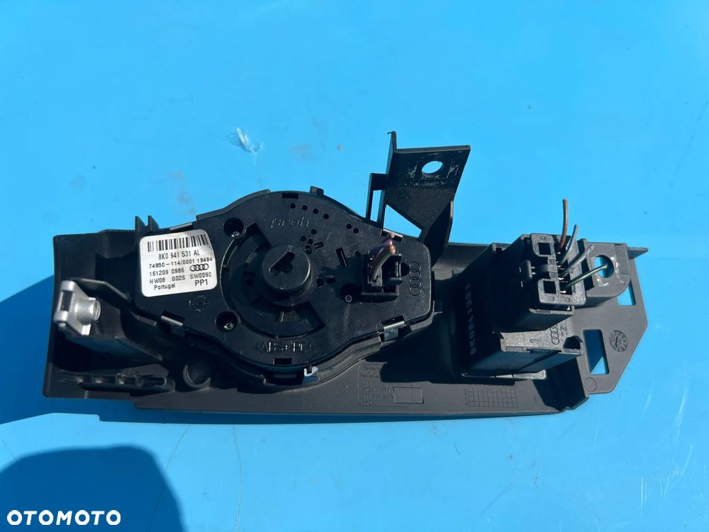 PRZEŁĄCZNIK ŚWIATEŁ AUDI A4 B8 A5 8T 8K0941531AL - 2